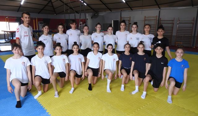 Aerobik Cimnastik Şampiyonasına Manisa'dan 7 sporcu seçildi