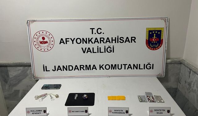 Tır şoförü uyuşturucu satarken suçüstü yapıldı