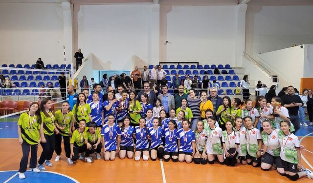 Sarıgöl’de okullar arası spor müsabakaları tamamlandı