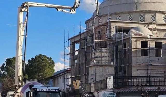 Caminin tamamlanması için arsasını bağışladı