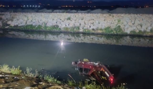 Otomobil dereye uçtu, 1 kişi yaralandı
