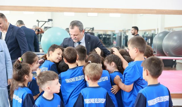 Yunusemre'de yaz spor okulu açılışı yapıldı