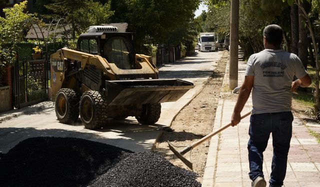 Yunusemre Belediyesinden bozulan yollara müdahale