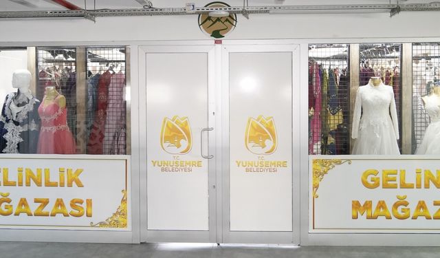 Yunusemre Belediyesinin gelinlik mağazası hizmeti sürüyor