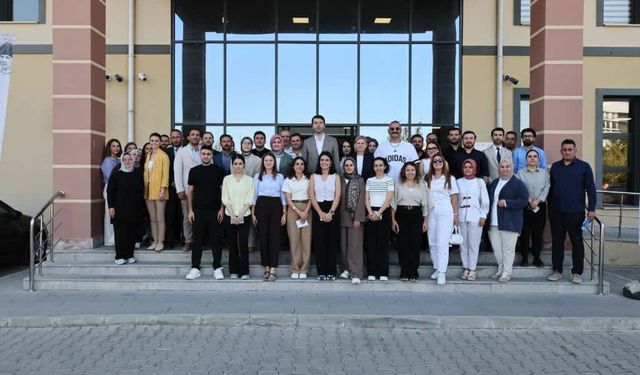 Gençlik Hizmetleri Genel Müdürü Efendioğlu, Manisa’da gençlerle buluştu