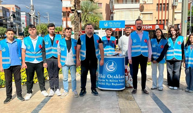 Salihli'de Ülkü Ocakları’ndan 'Can Dostlara' mama desteği