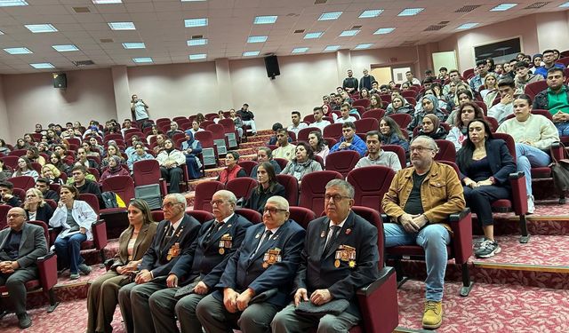 Gaziler, öğrencilerle buluştu