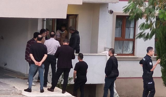 Eşi ve kızını yaralayıp rehin alan adam 6 saat sonra kaçmaya çalışırken yakalandı