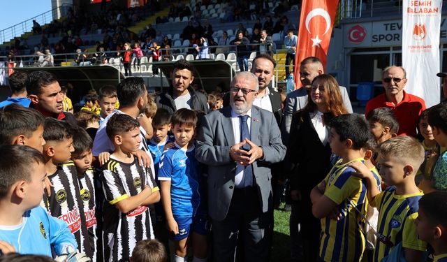 Cumhuriyet coşkusu sahaya taşındı