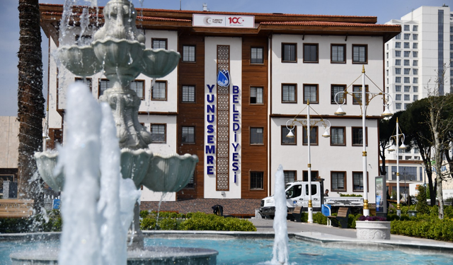 Yunusemre Belediyesi'nden Büyükşehir'e dev taşınmaz devri!