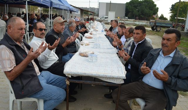 Salihli’de binlerce kişinin katıldığı yağmur duası ve hayır yemeği