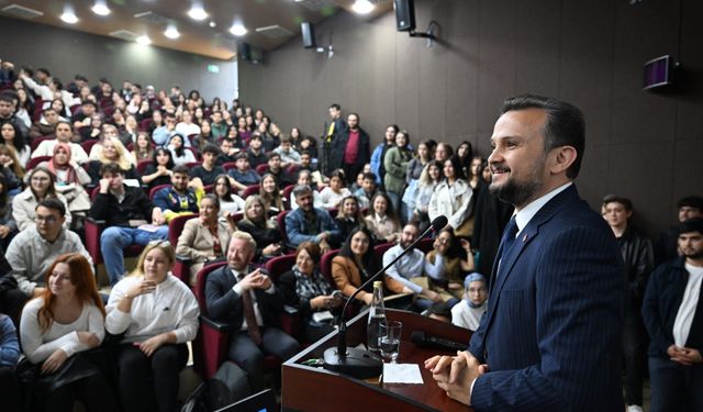 Türkiye Ulusal Ajansı Başkanı MCBÜ'lü öğrencilerle buluştu