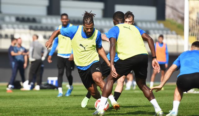 Manisa FK, Sivasspor mesaisine başladı