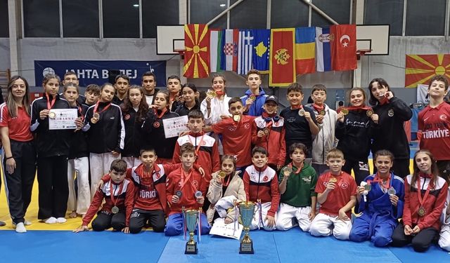 Manisalı judocular Makedonya'dan zaferle döndü