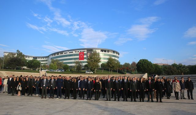 MCBÜ’de Atatürk’ü anma programlarına yoğun ilgi