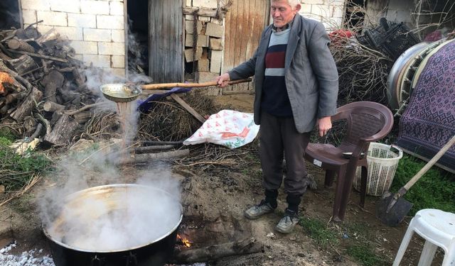 Sarıgöl’de pekmez yapımına hız verildi
