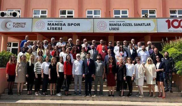 Manisa'da Öğretmenler Günü'nde öğretmenler sahneye çıkacak