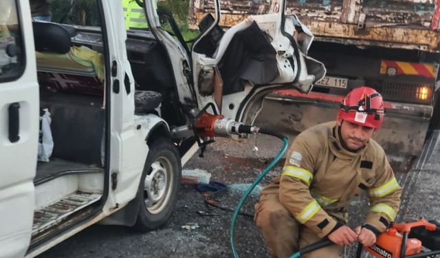 Edremit'te zincirleme kaza: 6 yaralı