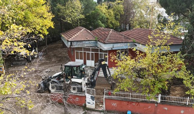 Yunusemre Emekli Kafe çalışmaları başladı