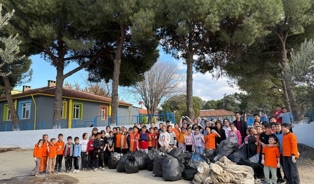 Çavuşlar’da öğrencilerden örnek çevre temizliği etkinliği