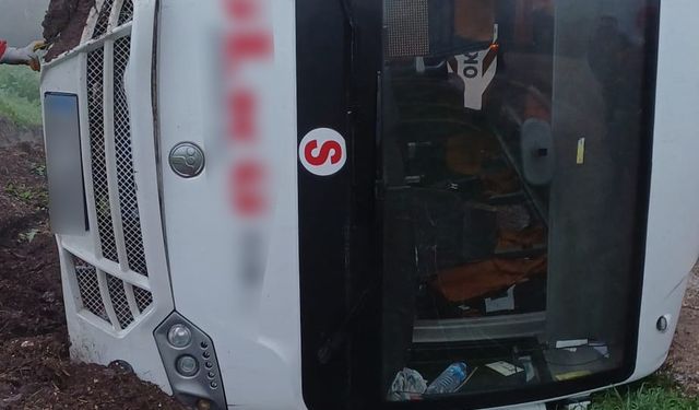 Balıkesir'de okul servisi kaza yaptı 8 öğrenci hastaneye kaldırıldı