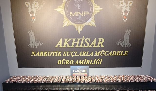 Akhisar’da uyuşturucu operasyonunda 5 tutuklama