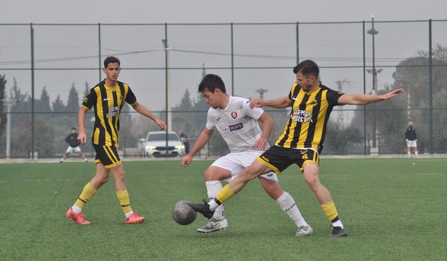 Karaköyspor 5'te 5 yapıp namağlup liderliğini sürdürdü