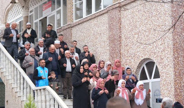 Sarıgöl'den kutsal topraklara uğurlandılar