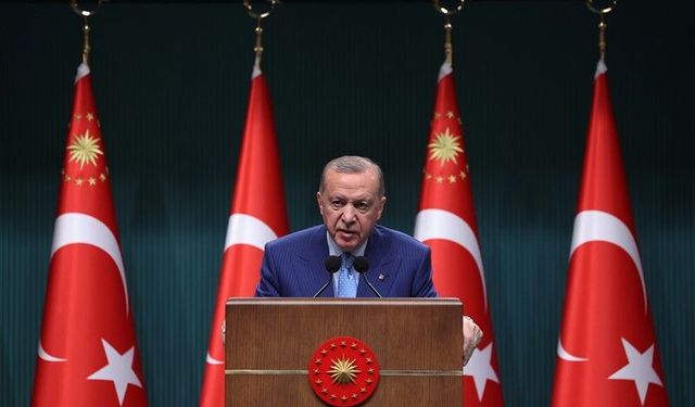 Erdoğan: "Muhalefetin iş bilmezliğine bakıp asla umutsuzluğa kapılmayın, liyakatli kadrolar Türkiye'de iş başındadır"