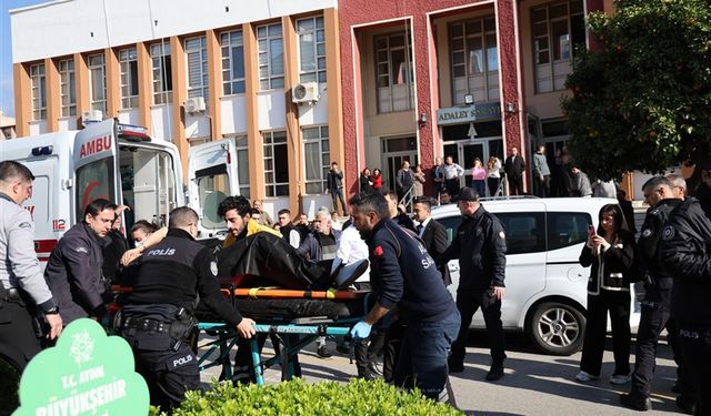 Boşanma duruşmasından çıktı, eşini sırtından bıçakladı