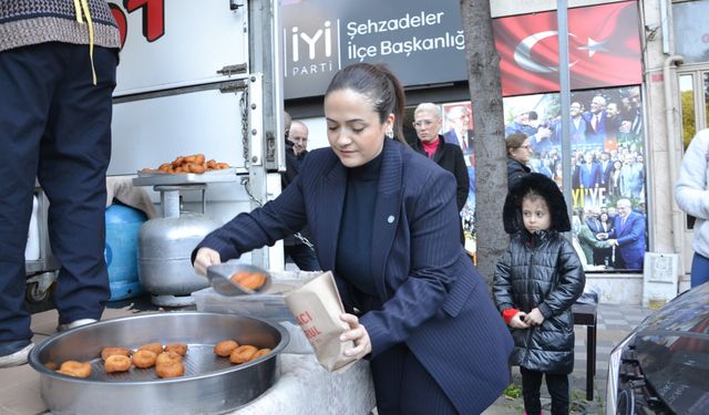 İYİ Parti Şehzadeler Merhum Başkan Durbay için lokma hayrı düzenledi