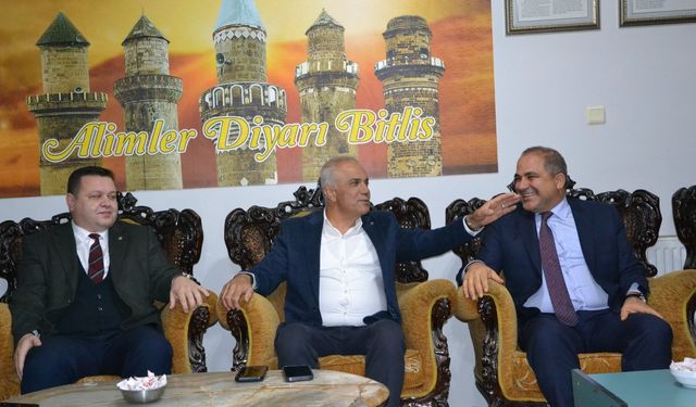 MHP Manisa “Hayırlı Günler Komşum” programı kapsamında Bitlisler Derneğine konuk oldu