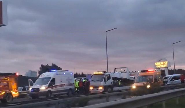 İzmir'de zincirleme trafik kazası: 7 yaralı