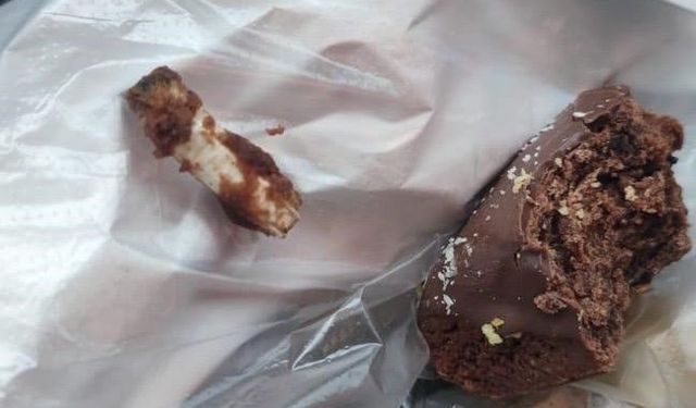 Bir ısırıkta şok: Kurabiyeden sigara izmariti çıktı