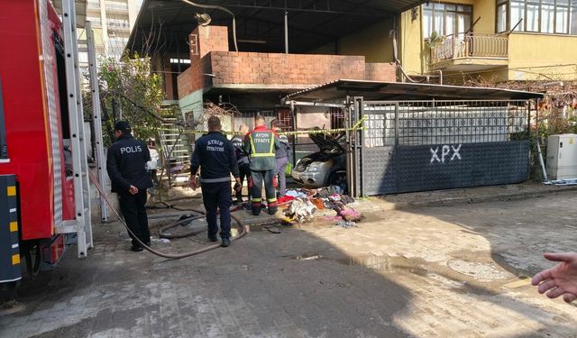 Önce arabasını ve evini yaktı, sonra silahla kendisine sıktı