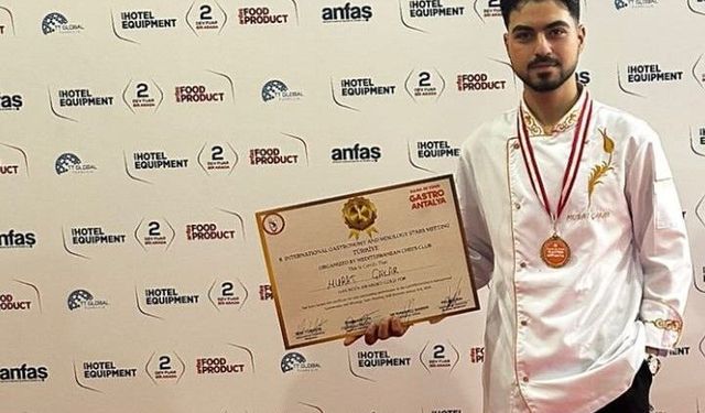 Manisalı Şef Murat Çakar'dan Antalya'da çifte madalya