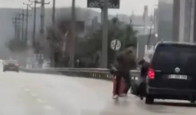 Bursa'da tartıştığı kuryeyi dövdü: O anlar kameraya yansıdı