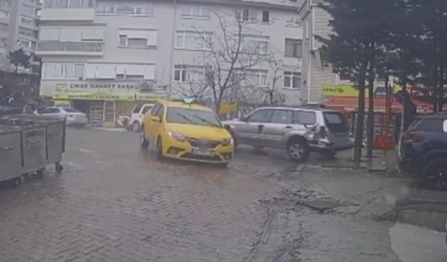Fren yerine gaza basan sürücünün yaptığı akıl almaz kaza kameraya yansıdı