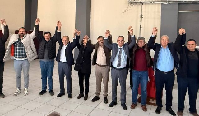 Selendili esnaflardan Başkan Kahveci'ye güven oyu