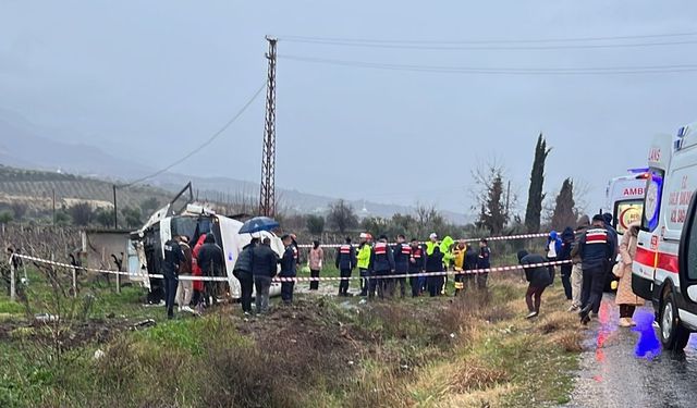 Mesaiye giden memurlar üzüm bağına uçtu; 25 yaralı