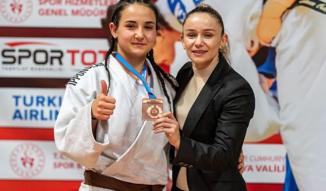 Yunusemreli Kevser'den milli takıma uzanan bronz