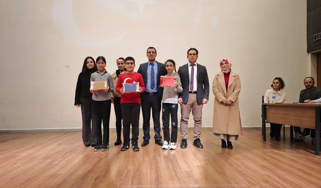 Sarıgöl’de minik yüreklerden İstiklal Marşı coşkusu