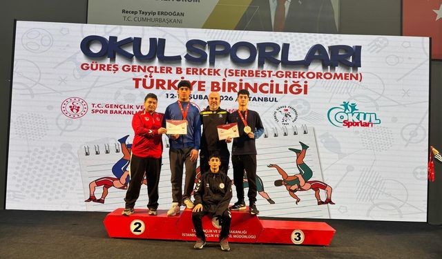 Manisalı güreşçilerden Türkiye Şampiyonası’nda 2 bronz madalya