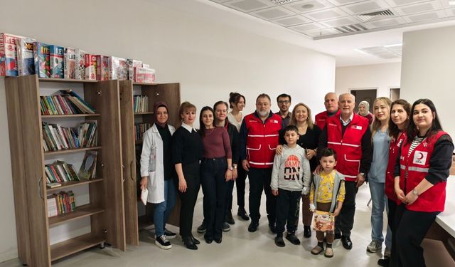 Kızılay’dan minik yüreklere moral desteği