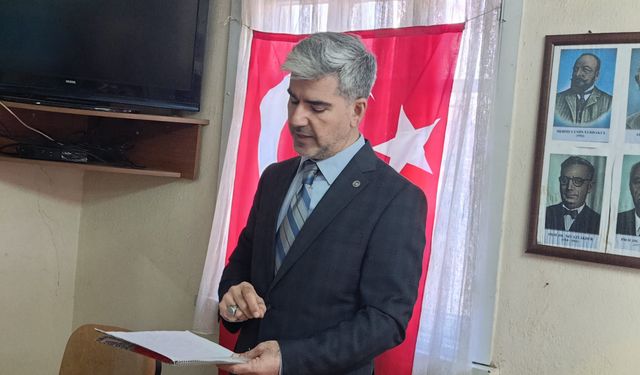 Salihli Türk Ocakları’nda Ednan Aras güven tazeledi