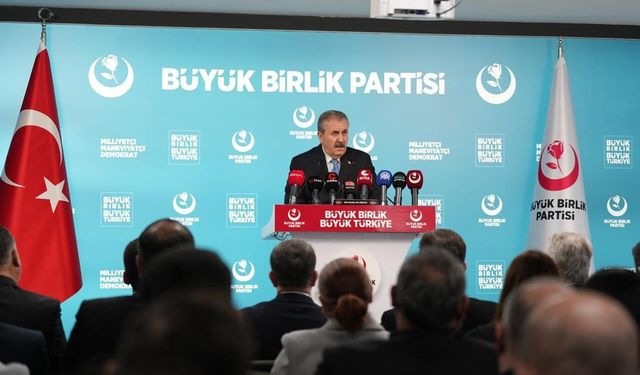 BBP Genel Başkanı Destici: "Ne yapmış Akın Gürlek, bahisçilerin üstüne gitmiş. Millet olarak teşekkür etmemiz lazım"