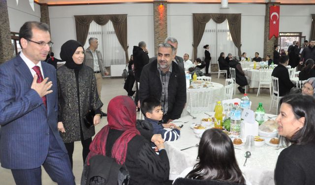 Salihli Kaymakamı Güldoğan, şehit aileleri ve gazilerle iftarda buluştu