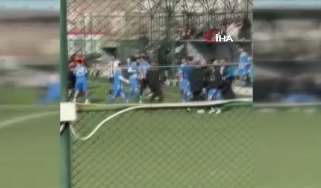 Maç sonrası saha içi savaş alanına döndü, 3 futbolcu hastanelik oldu