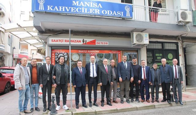 MHP'li Akçay Manisa Kahveciler Odası Başkanı Uğursalan'a hayırlı olsun ziyaretinde bulundu