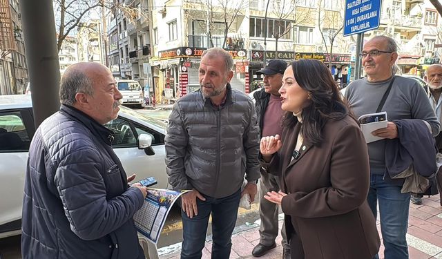 İYİ Partili Aytaç Karaköy esnafını ziyaret etti